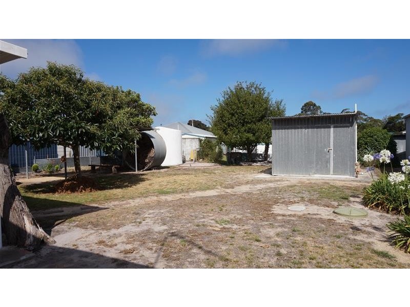 136 National Park Road, Loch Sport VIC 3851