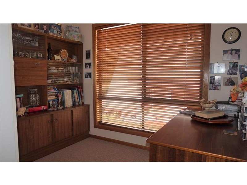 31 Central Avenue, Loch Sport VIC 3851