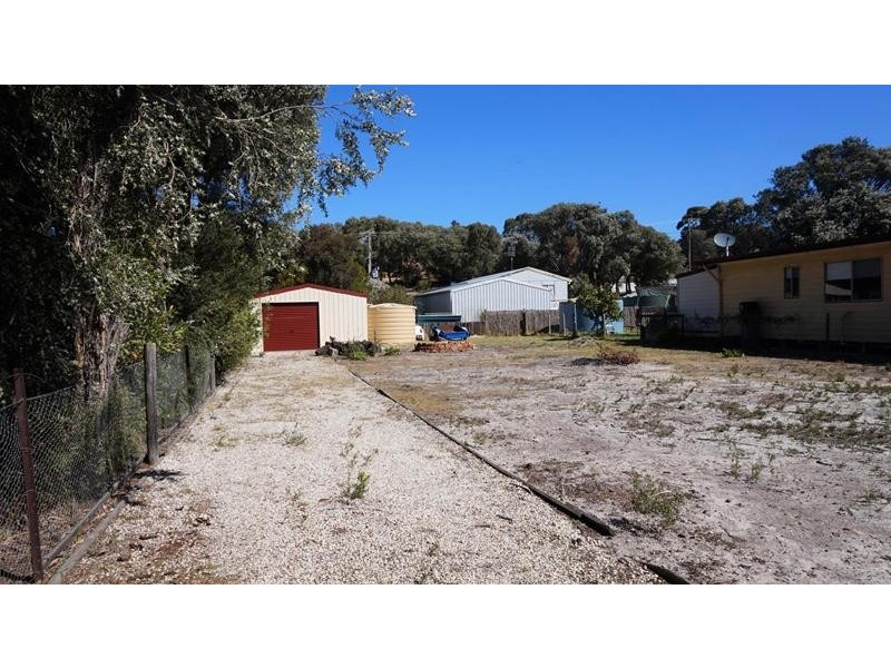 48 Central Avenue, Loch Sport VIC 3851
