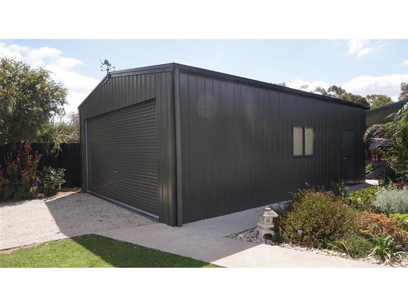 120 Wallaby Street, Loch Sport VIC 3851