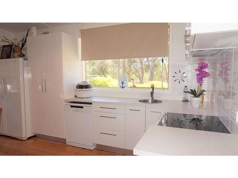 4 Sandra Court, Loch Sport VIC 3851