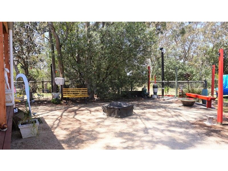 4 Sandra Court, Loch Sport VIC 3851