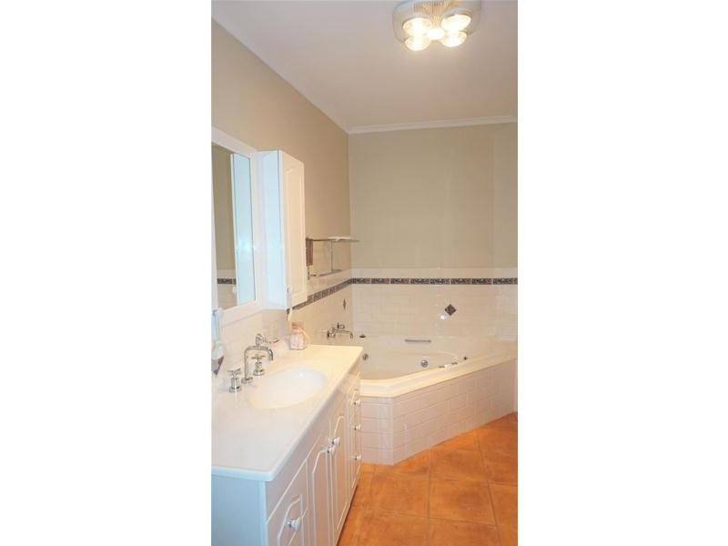 44 The Boulevard, Loch Sport VIC 3851