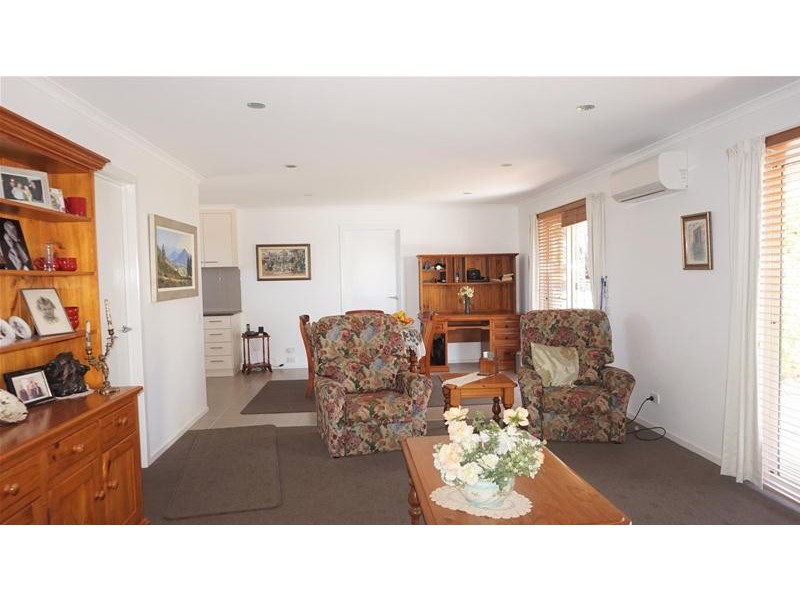 185 National Park Road, Loch Sport VIC 3851