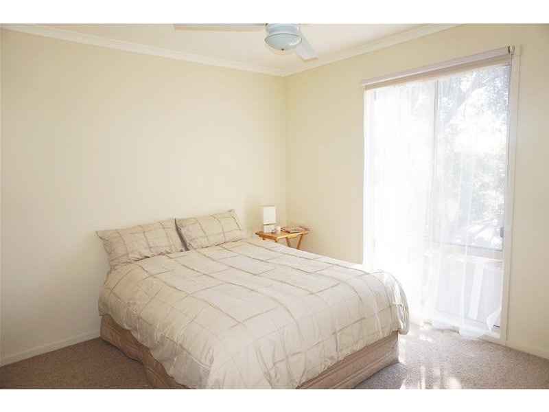 25 Bernadette Avenue, Loch Sport VIC 3851