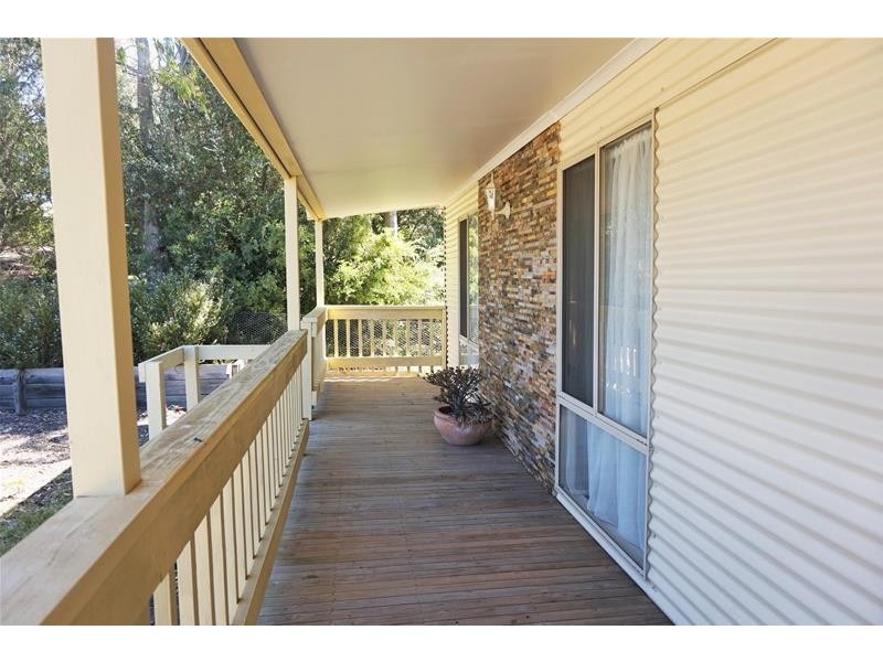 25 Bernadette Avenue, Loch Sport VIC 3851