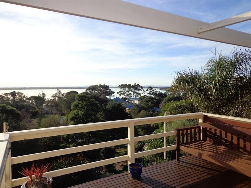 19 Pelican  Street, Loch Sport VIC 3851