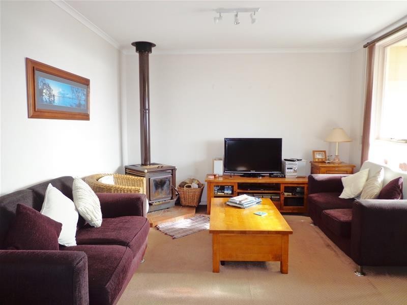 19 Pelican  Street, Loch Sport VIC 3851