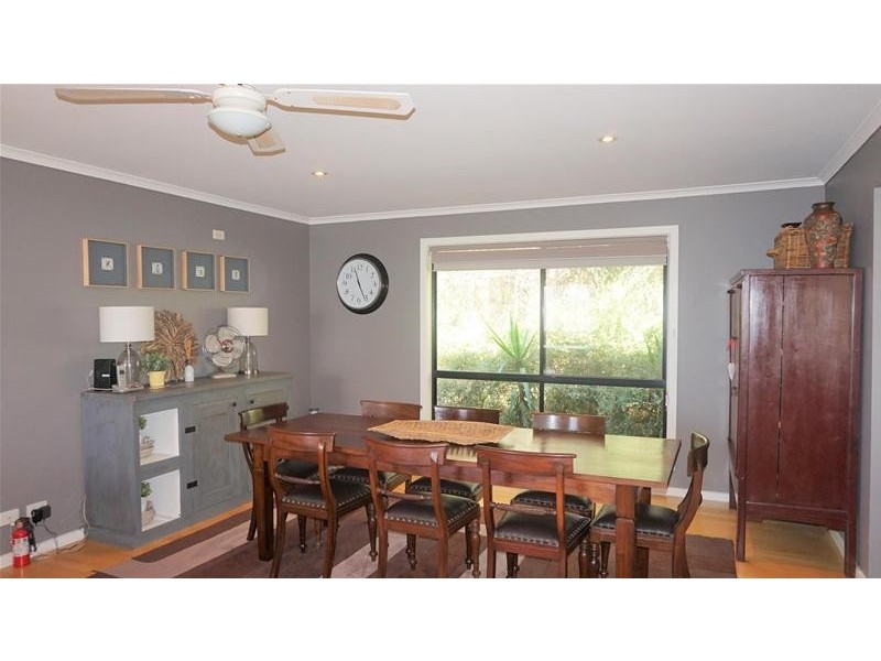 218 National Park Road, Loch Sport VIC 3851