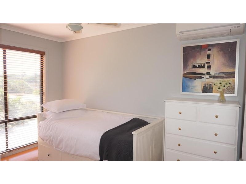 218 National Park Road, Loch Sport VIC 3851