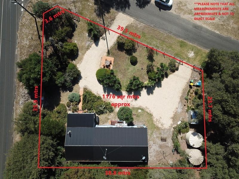 218 National Park Road, Loch Sport VIC 3851