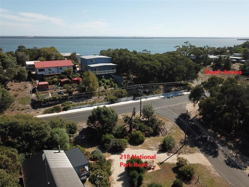 218 National Park Road, Loch Sport VIC 3851