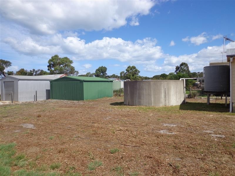 60 Carroll Street, Loch Sport VIC 3851