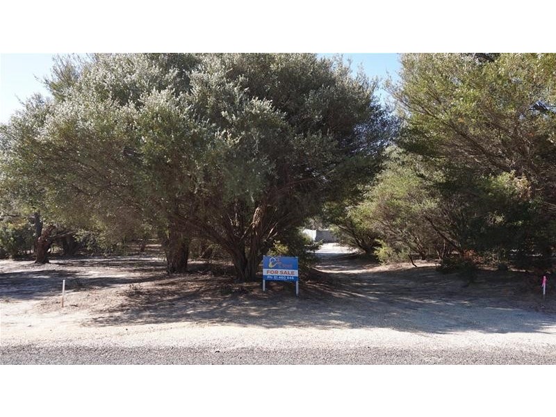 31 White Crescent, Loch Sport VIC 3851