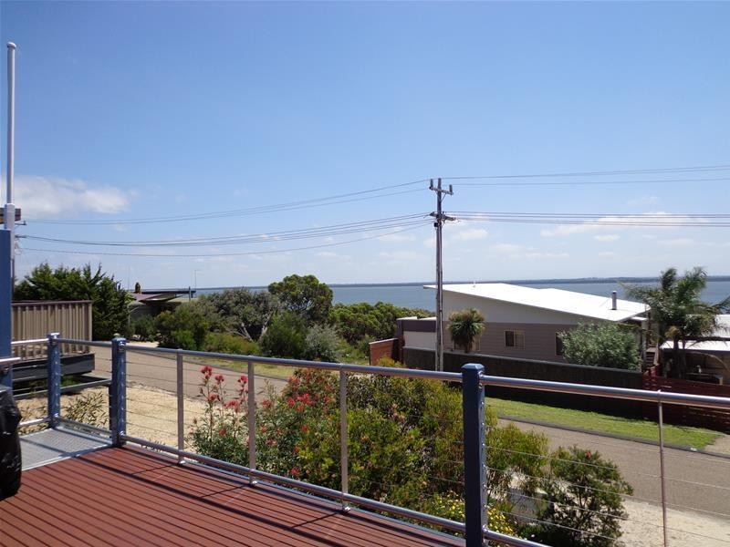 16 Pelican Street, Loch Sport VIC 3851