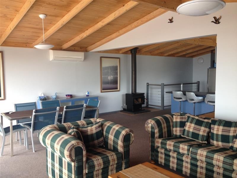 16 Pelican Street, Loch Sport VIC 3851