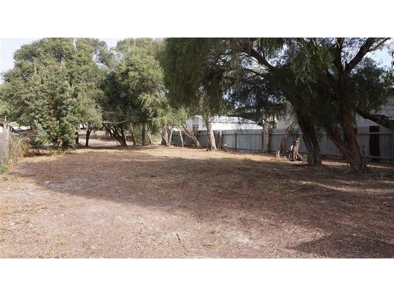 44 Central Avenue, Loch Sport VIC 3851