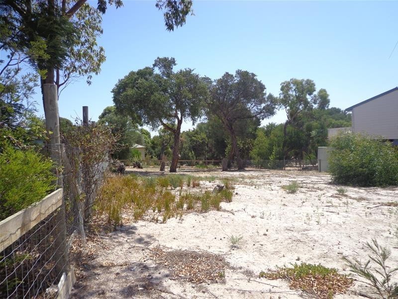 30 White Crescent, Loch Sport VIC 3851