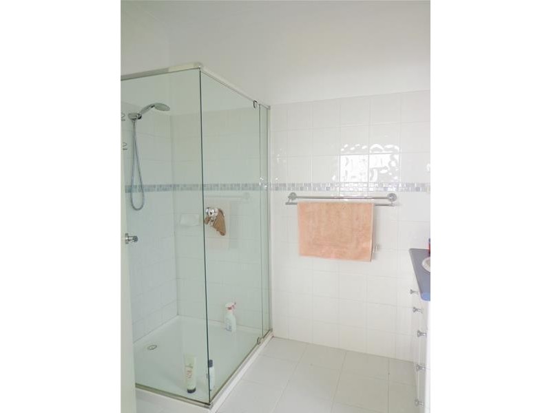 11 Wattle Grove, Loch Sport VIC 3851