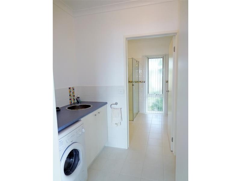 11 Wattle Grove, Loch Sport VIC 3851