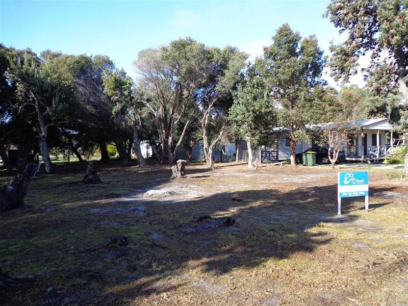 33 Leon Street, Loch Sport VIC 3851