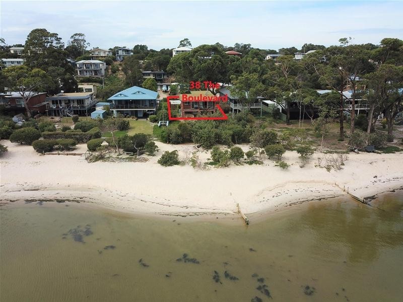 38 The Boulevard, Loch Sport VIC 3851