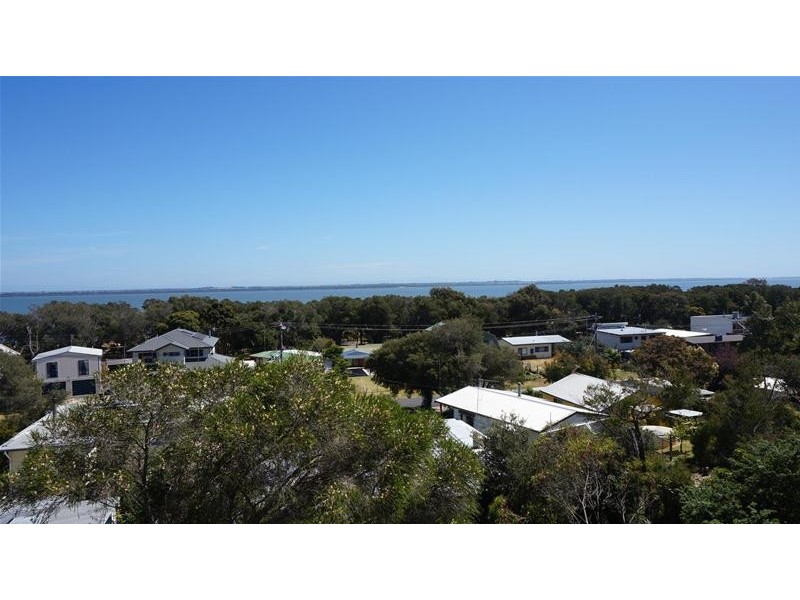 35 Wattle Grove, Loch Sport VIC 3851