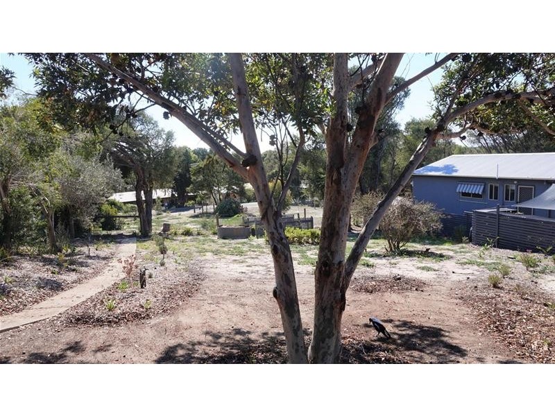 23 Bernadette Avenue, Loch Sport VIC 3851