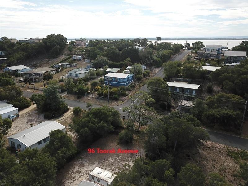 96 Toorak Avenue, Loch Sport VIC 3851