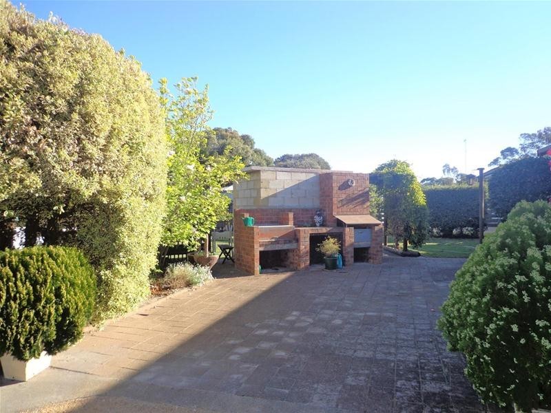 20 Kangaroo Street, Loch Sport VIC 3851