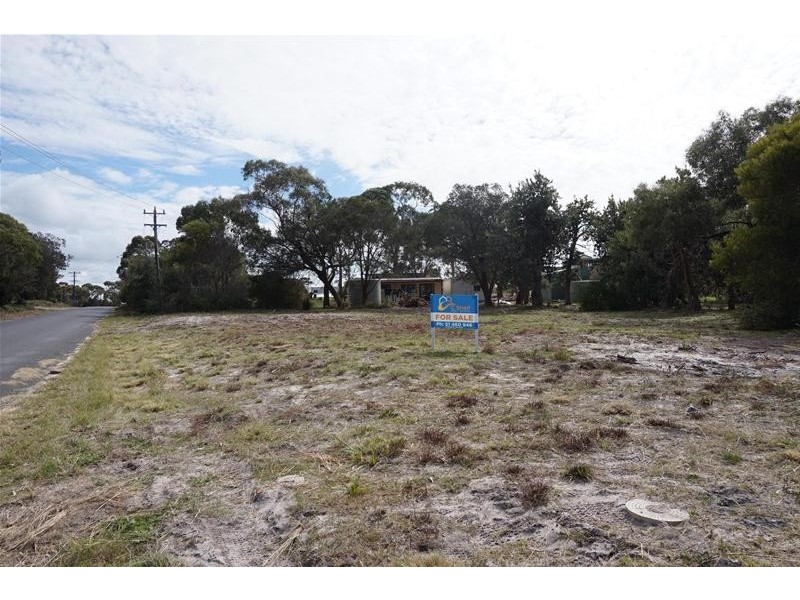 14 Charlies Street, Loch Sport VIC 3851