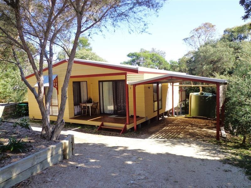 61 Goodlett Avenue, Loch Sport VIC 3851