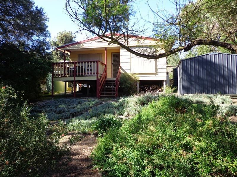 61 Goodlett Avenue, Loch Sport VIC 3851