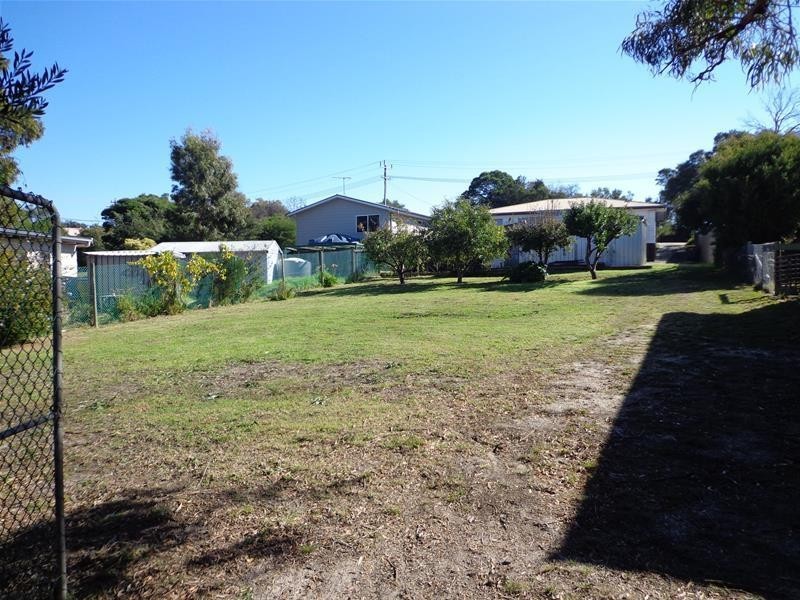 56 Banksia Street, Loch Sport VIC 3851