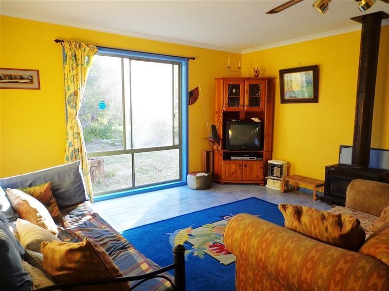 6 Holmes Road, Paradise Beach VIC 3851