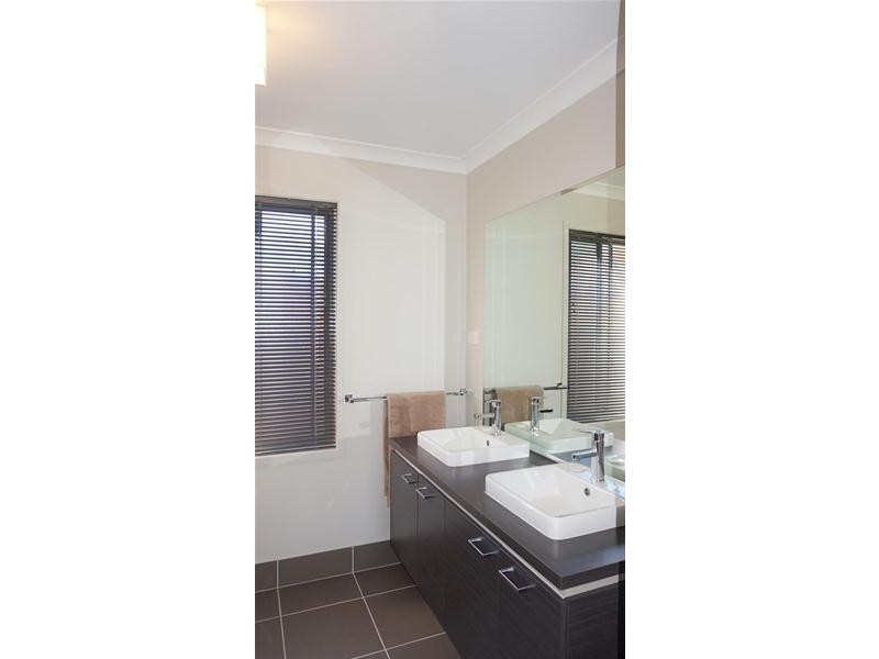 23 Wood Street, Rosedale VIC 3847