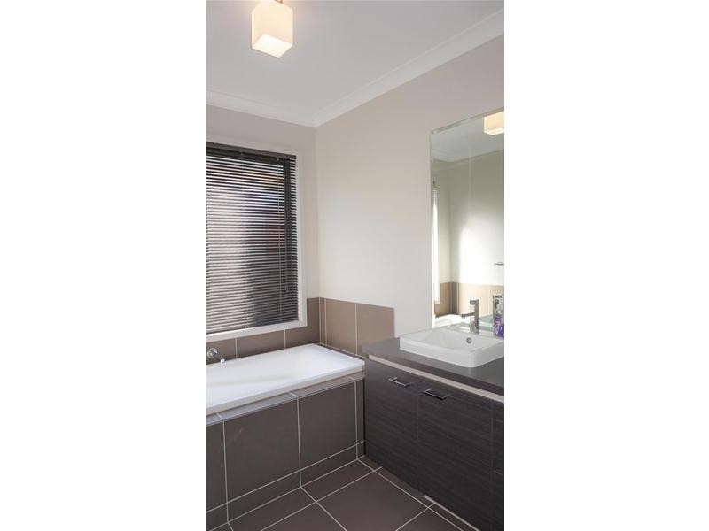 23 Wood Street, Rosedale VIC 3847