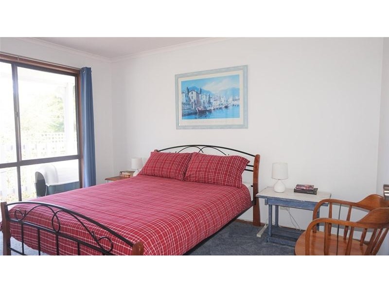 23 Holmes Street, Loch Sport VIC 3851