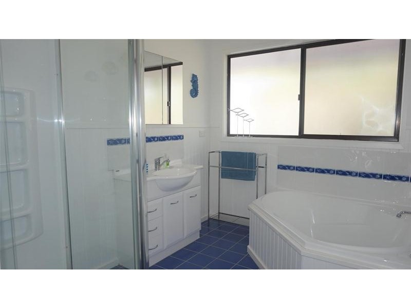 23 Holmes Street, Loch Sport VIC 3851