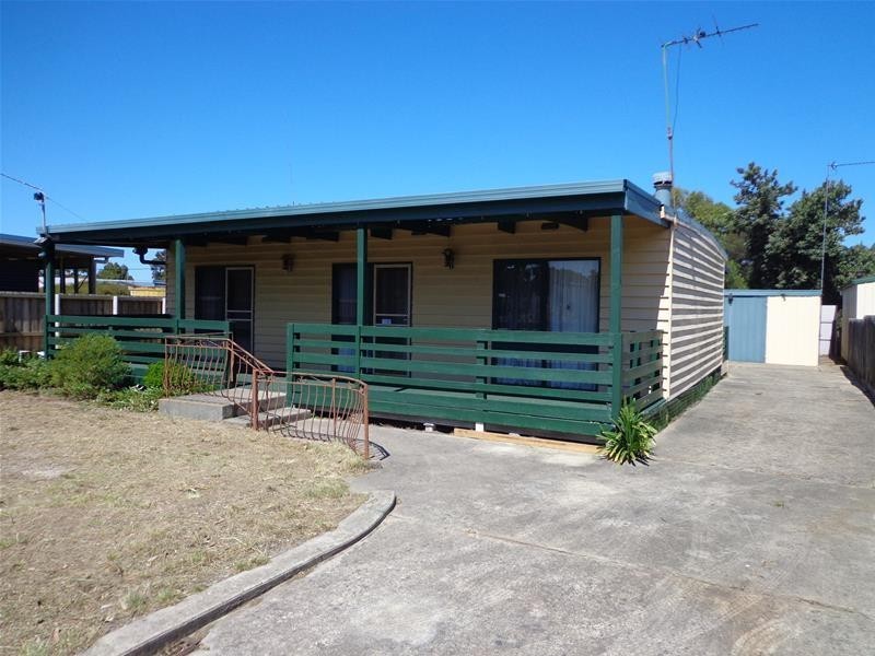 48 Carroll Street, Loch Sport VIC 3851