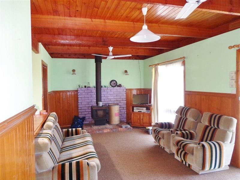 48 Carroll Street, Loch Sport VIC 3851