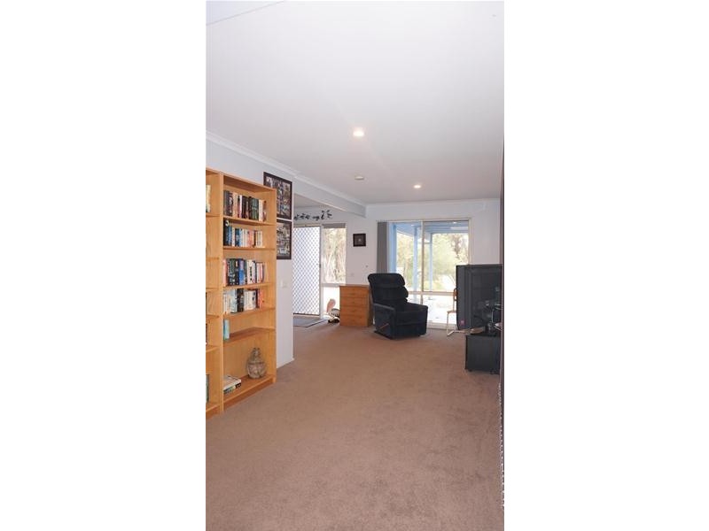 33 Pelican Street, Loch Sport VIC 3851