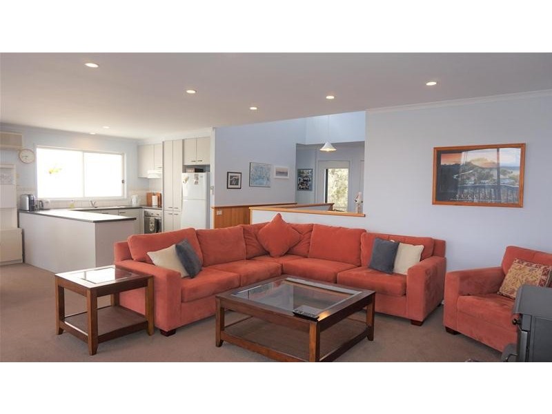 33 Pelican Street, Loch Sport VIC 3851