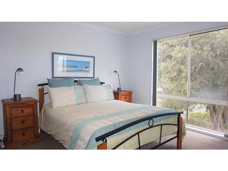 33 Pelican Street, Loch Sport VIC 3851