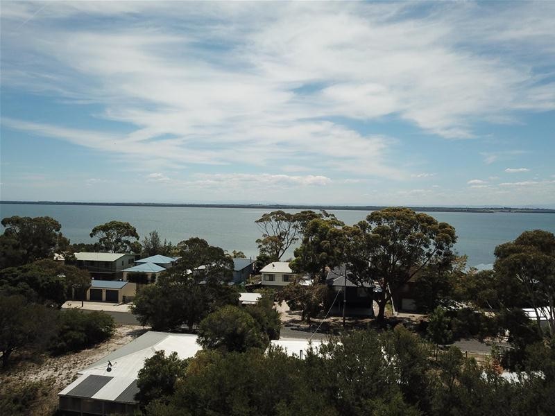 33 Pelican Street, Loch Sport VIC 3851