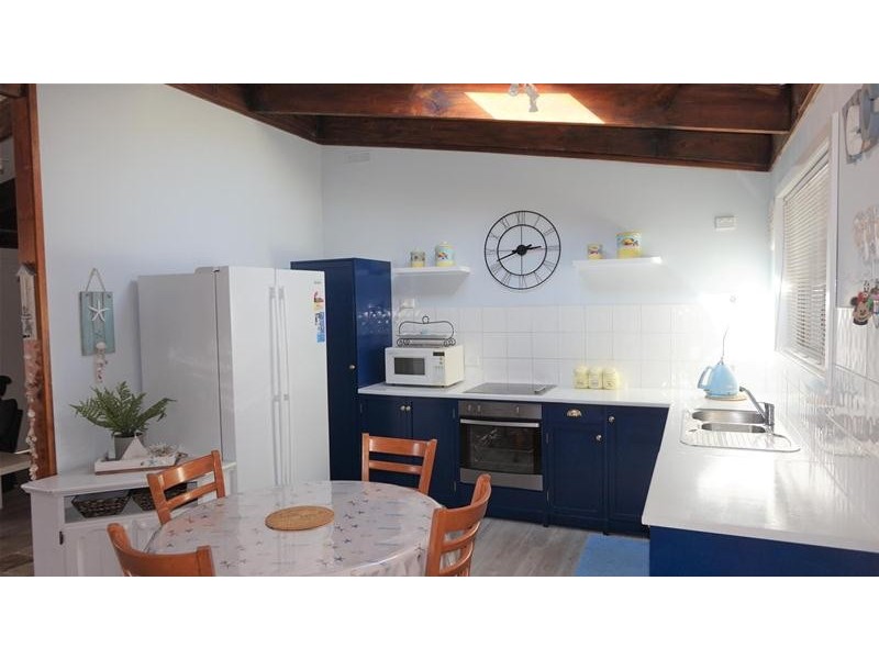 300 National Park Road, Loch Sport VIC 3851