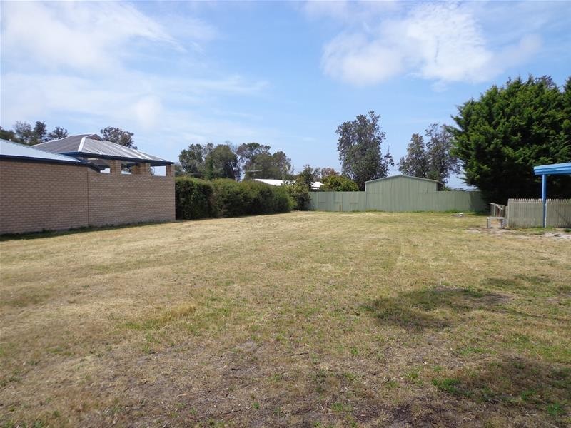 74 Sanctuary Road, Loch Sport VIC 3851