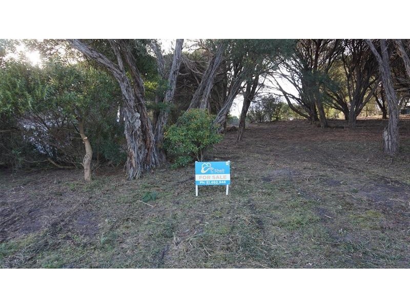 215 National Park Road, Loch Sport VIC 3851