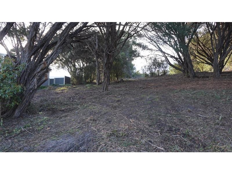 215 National Park Road, Loch Sport VIC 3851