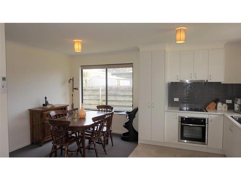 4 Bellbird Street, Loch Sport VIC 3851